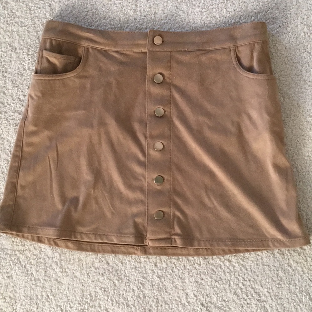 Short suede camel color skirt